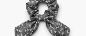 Mistletoe Scarf Scunchie – How to Make a Mistletoe Scarf Scunchie image 0